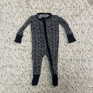 Little Sleepies 0-3 Chevron black and white